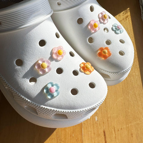 Small Pastel Flower Shoe Charm Set | Clear Transparent Flowers Charms Set