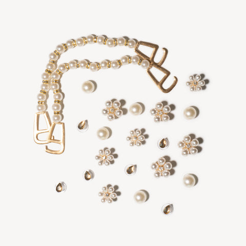 Pearl Flower Bling Shoe Charms Set | Aesthetic Minimal Coquette Shoes Charm Set | Bling Gold Pearls Clog Charm Accessories with Shoe Straps