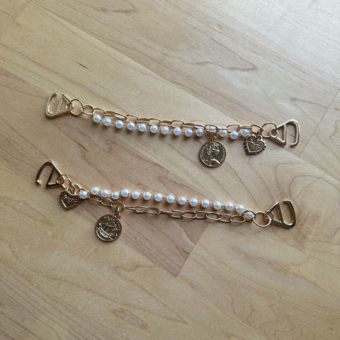 Girly Korean Romance Shoe Charm Set | Coquette Aesthetic Pack of Charms for Shoes with Gold and Pearl Shoe Chains