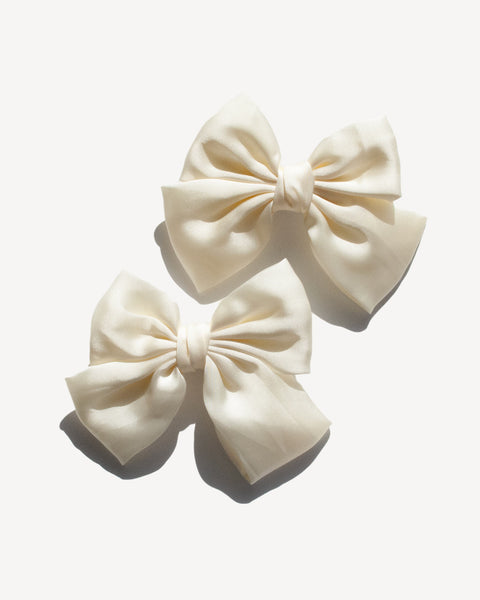 Satin Bow Charms in Cream Ivory
