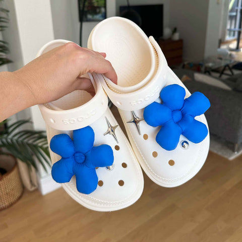 Pair of Plush Flower Shoe Charms in Blue